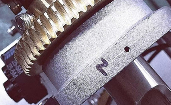 Trasmissione a ingranaggi vs supporto PTZ con trasmissione a cinghia: come scegliere? Analisi In profondità da parte degli ingegneri (guida professionale 2025)