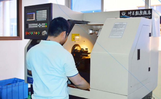 Perché scegliere un produttore di unità Pan-Tilt (PTZ) per telecamera di sicurezza professionale?